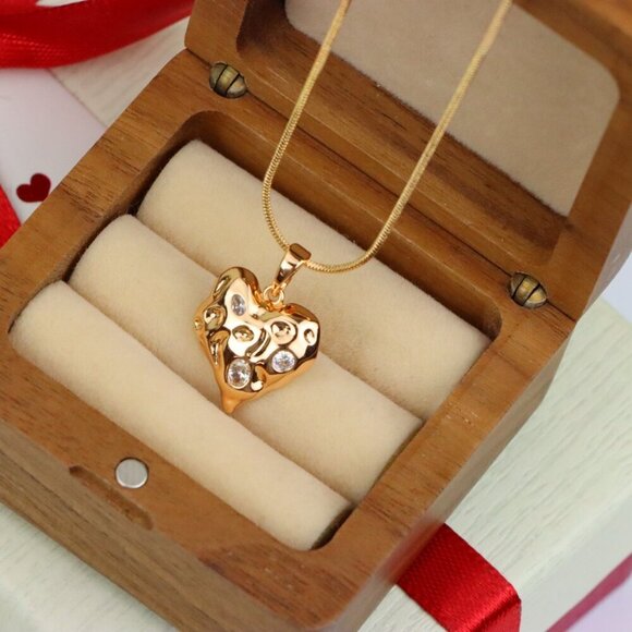 "Textured Rose Gold Heart Pendant with Sparkling Crystal Accents, XPPT1522 - Picture 7 of 13